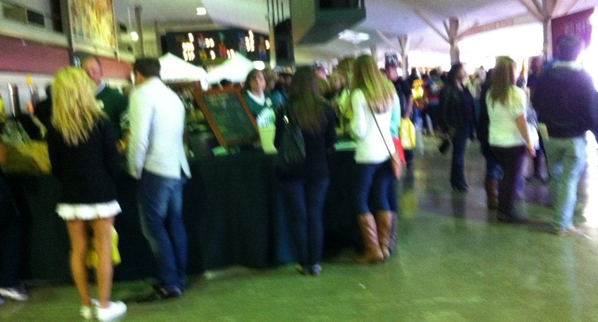 Wine, horses, and song — mostly wine — draw big crowd to Decanter