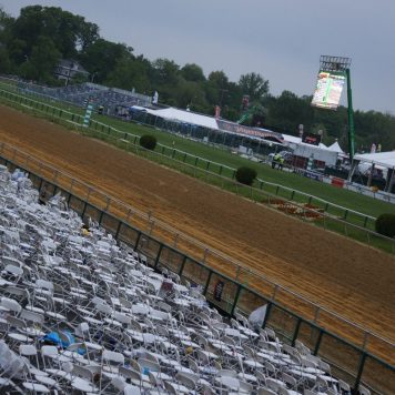 Pimlico end of Preakness-vas