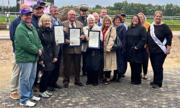 Delaware Park turf course dedicated to John Mooney