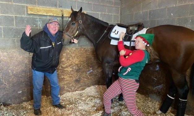 EXCLUSIVE: Interview with the Laurel Park elf!