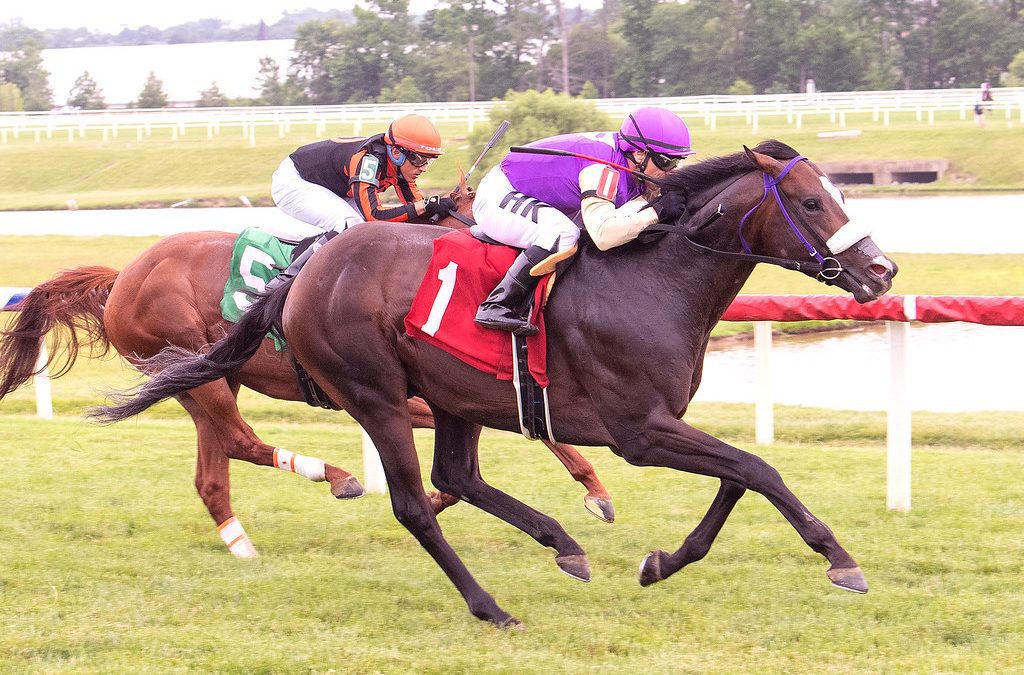 Davyjonz shrugs off layoff to graduate